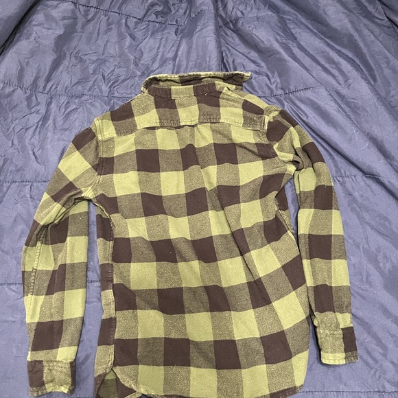 Levi Green Flannel - Picture 3 of 3